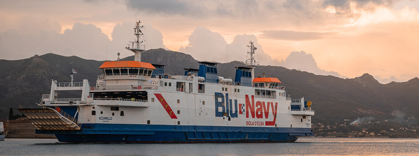 Compagnia nave Acciarello Blu Navy Traghetto Isola Elba