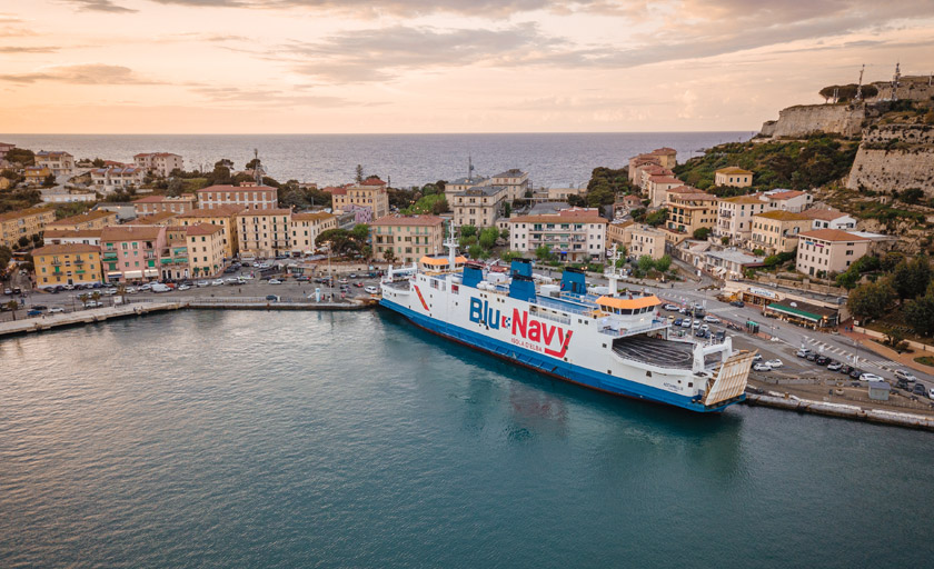 Destinazione traghetto Blu Navy Isola Elba